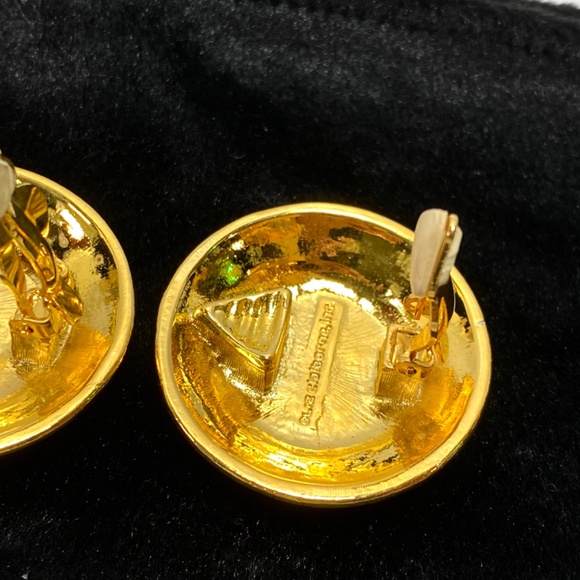 Vintage Liz Claiborne Gold Tone Harlequin Earrings Round Clip-Ons Designer 1.5" - Picture 5 of 9